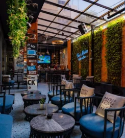 SOTIS Hotel Falatehan, Blok M