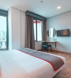 OYO Townhouse 1 Hotel Salemba Near RS PGI Cikini