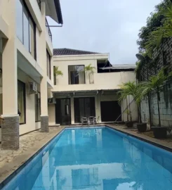 Arimbi Pejaten Suites
