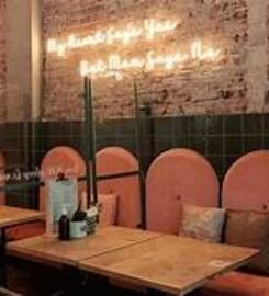 Dear Lucy Cafe