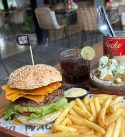 WACKO BURGER SEMINYAK