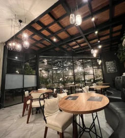 Noach Cafe and Bistro
