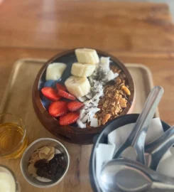 Gatherinc Bistro &Bakery