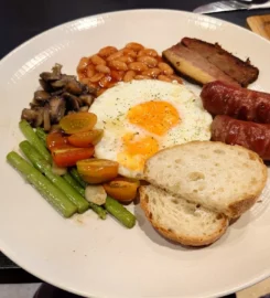 Anomali Cafe Senopati