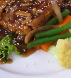 Montong Cafe & Resto