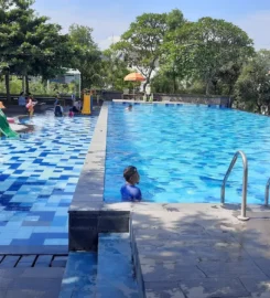 Kolam Renang Tamansari Hills