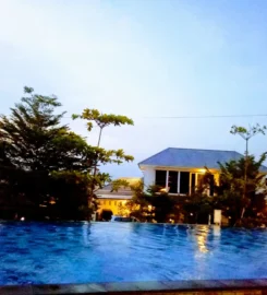 Kolam Renang Tamansari Hills