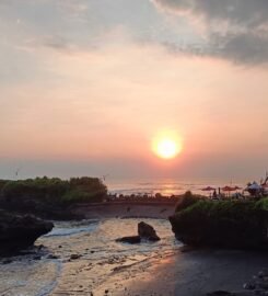 Pantai  Mengening beach