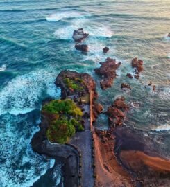 Pantai  Mengening beach