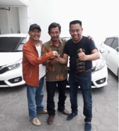 Sewa mobil surabaya